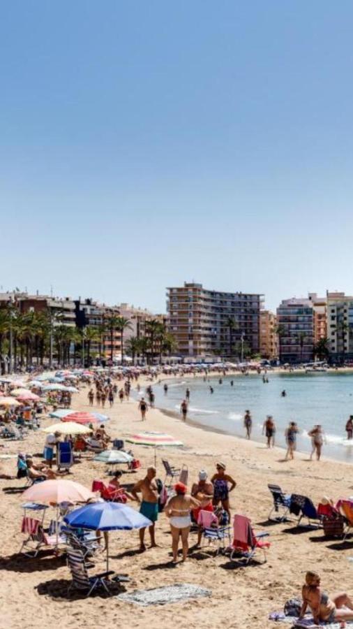 Apartaments Amalia On The Beach Torrevieja Exterior foto