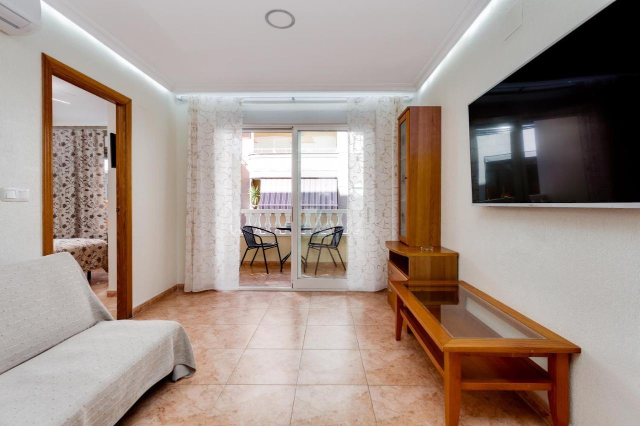Apartaments Amalia On The Beach Torrevieja Exterior foto