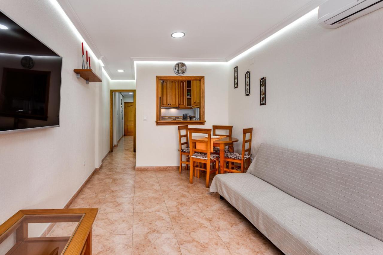 Apartaments Amalia On The Beach Torrevieja Exterior foto
