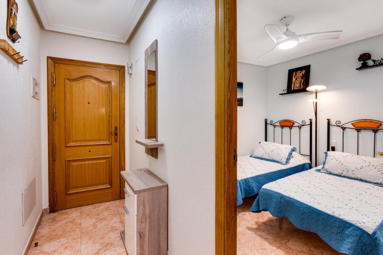 Apartaments Amalia On The Beach Torrevieja Exterior foto