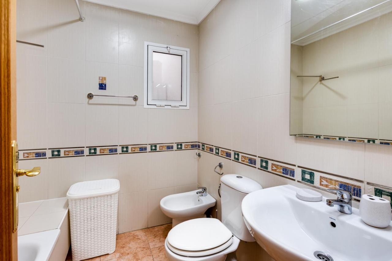 Apartaments Amalia On The Beach Torrevieja Exterior foto