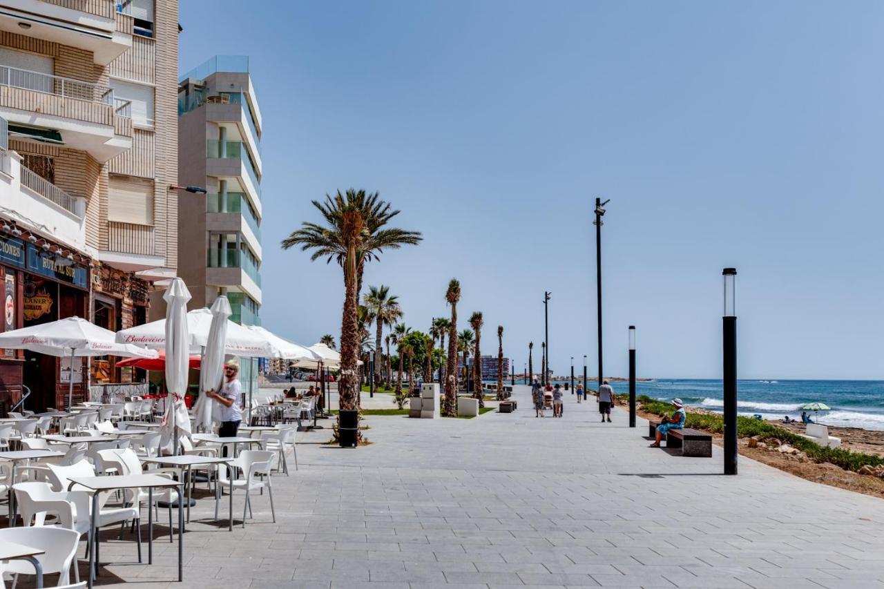 Apartaments Amalia On The Beach Torrevieja Exterior foto